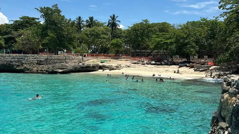 Columbus Lighthouse, Los Tres Ojos, La Caleta and Boca Chica
